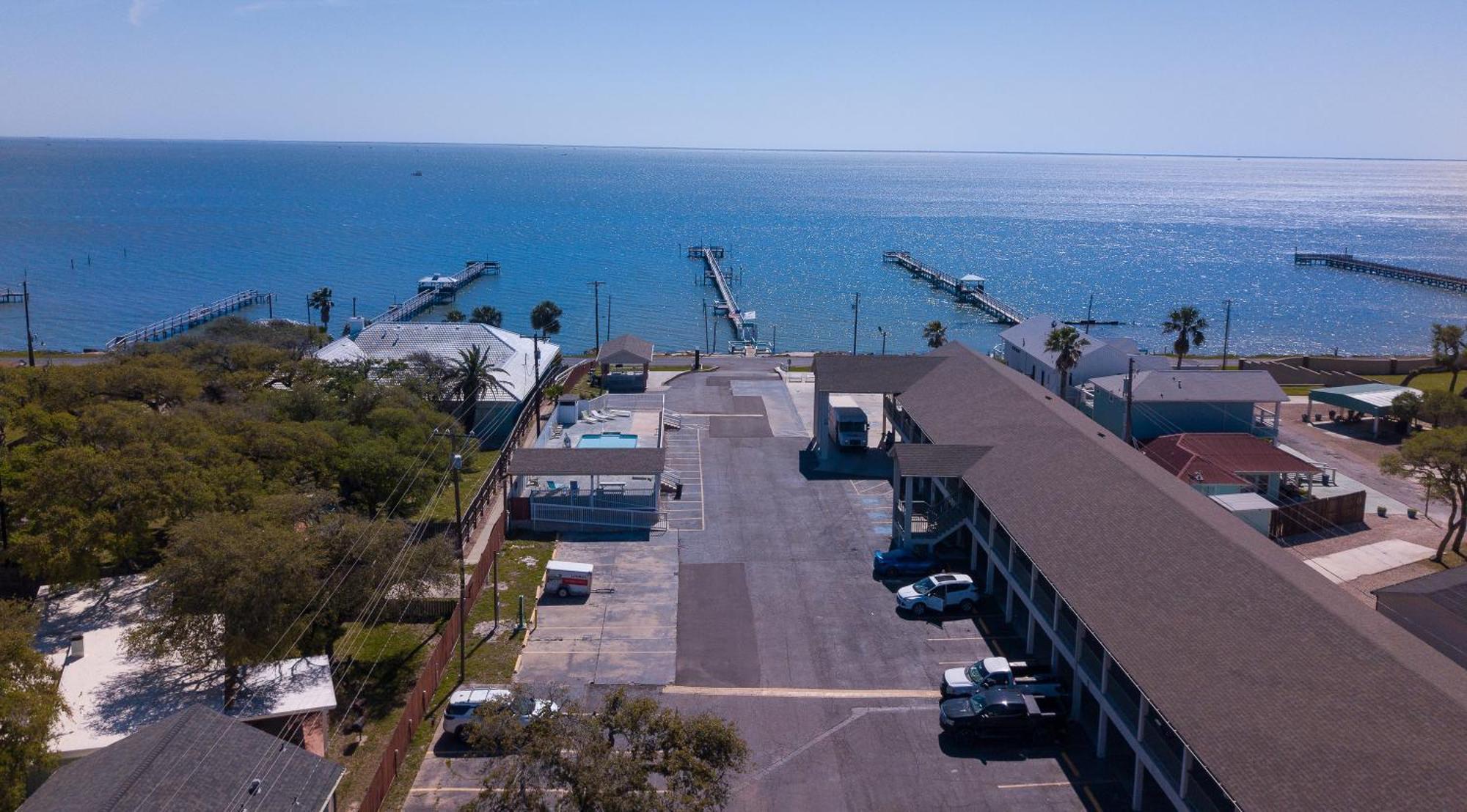 Quality Inn Rockport On Aransas Bay Exterior photo